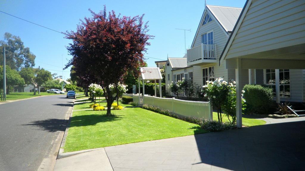 Creek Cottage Bed And Breakfast Traralgon Ngoại thất bức ảnh