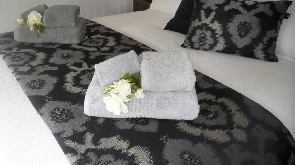 Creek Cottage Bed And Breakfast Traralgon Phòng bức ảnh